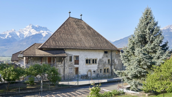 Suite des rénovations au château de la Roche à Ollon